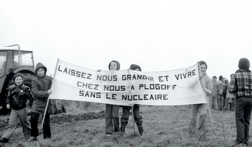 mobilisation contre le projet de centrale nucleaire plogoff