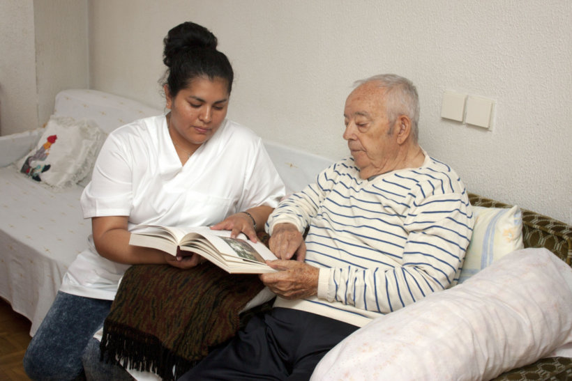 elder third age nursing family assistance dependence old people alzheimer 601065.jpgd
