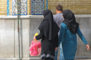 Hijabs in Iran Qom City Persian people 2009 photo by mustafa meraji 15